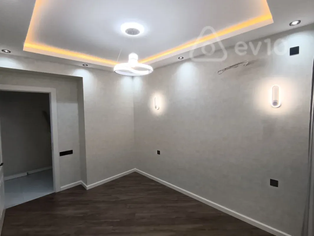 Satılır 3 otaqlı yeni tikili 85 m²