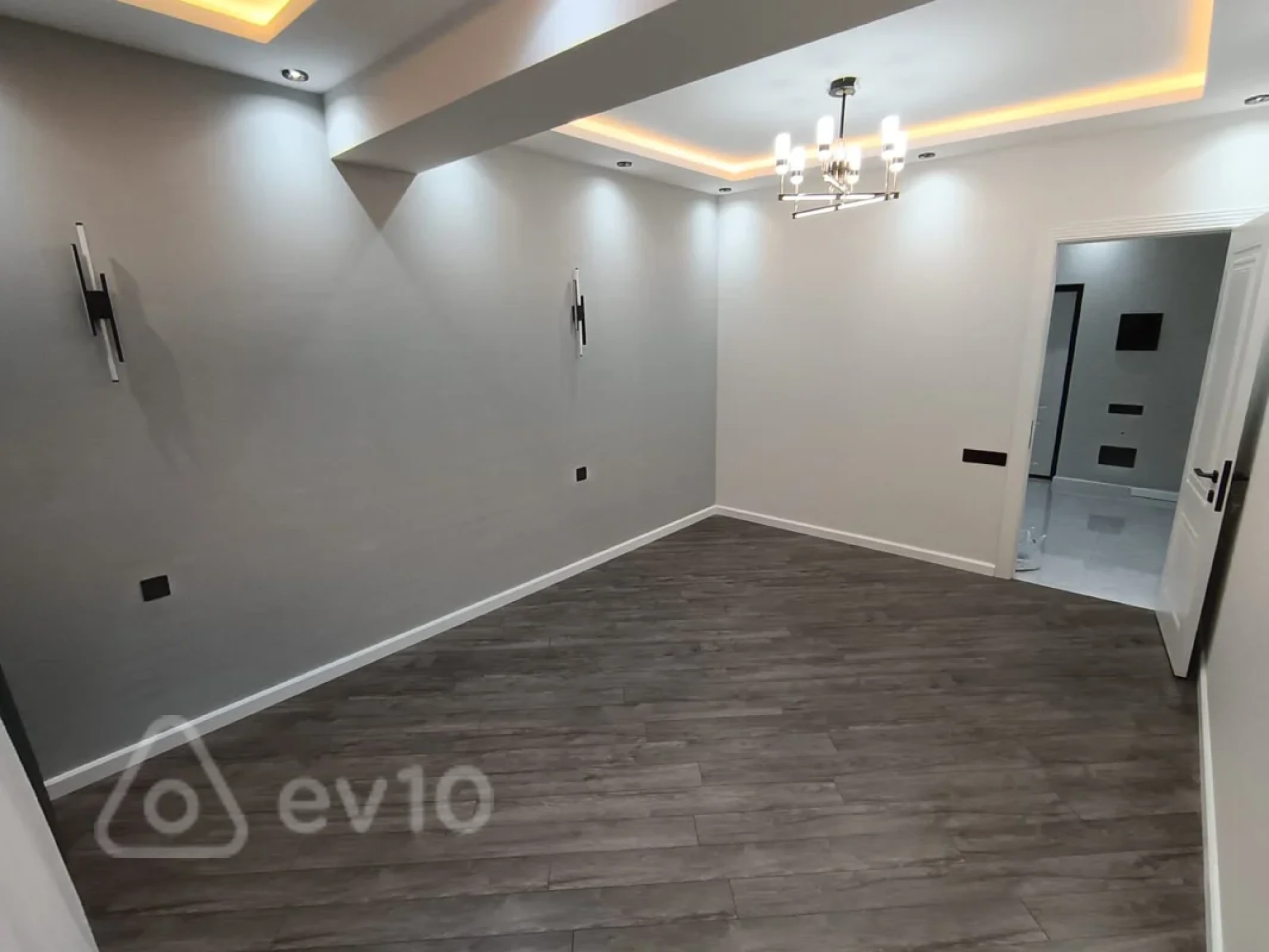 Satılır 3 otaqlı yeni tikili 85 m²