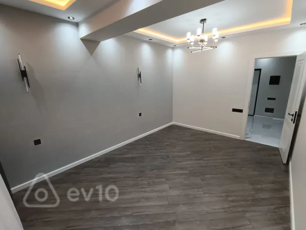Satılır 3 otaqlı yeni tikili 85 m²