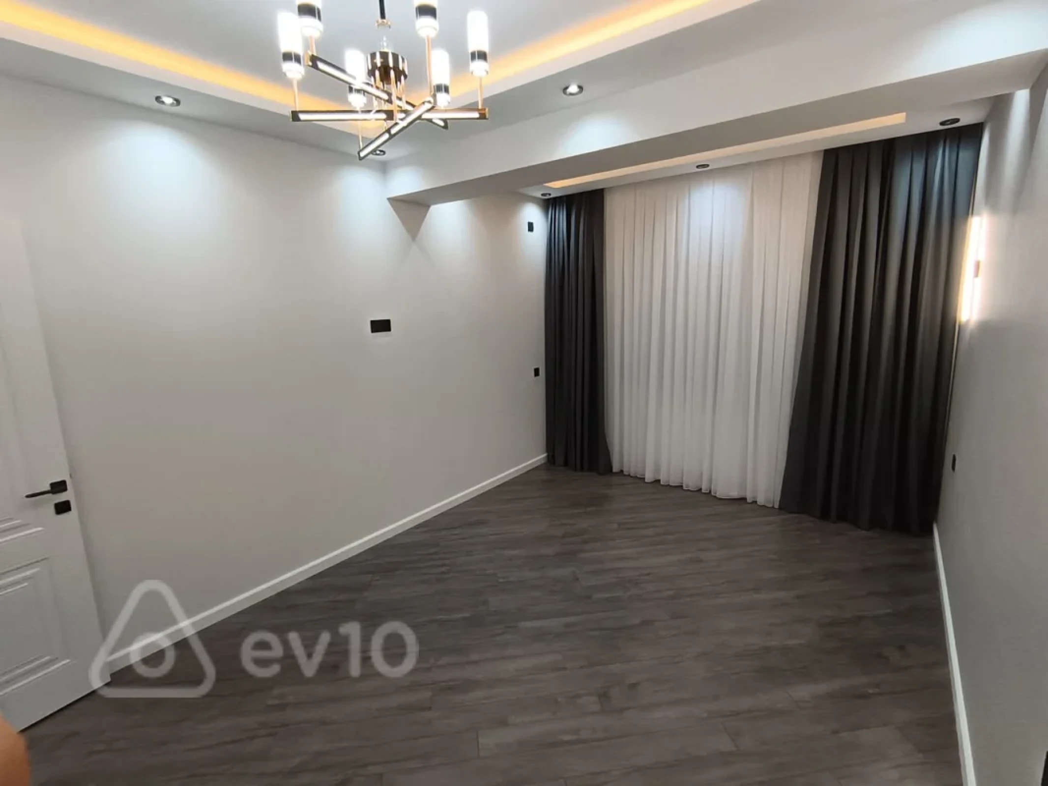 Satılır 3 otaqlı yeni tikili 85 m²