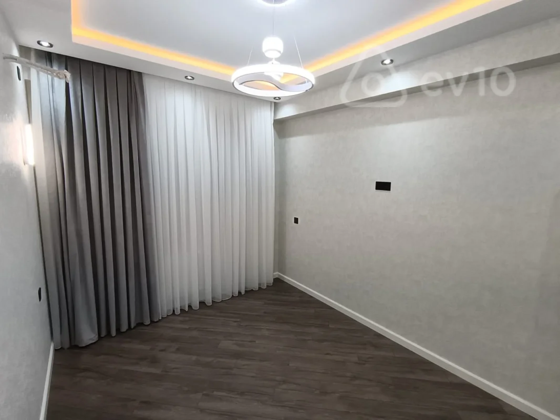 Satılır 3 otaqlı yeni tikili 85 m²
