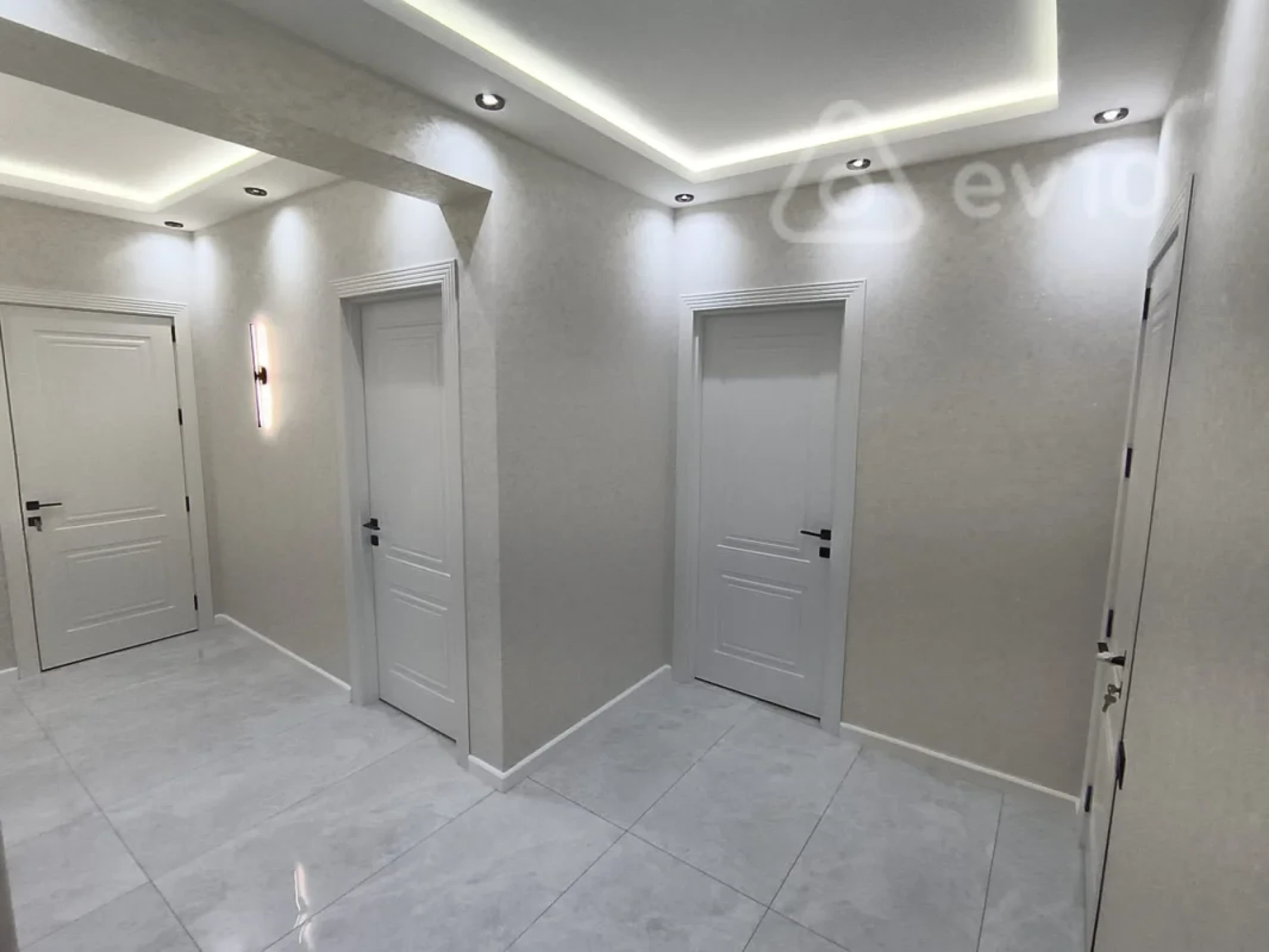 Satılır 3 otaqlı yeni tikili 85 m²