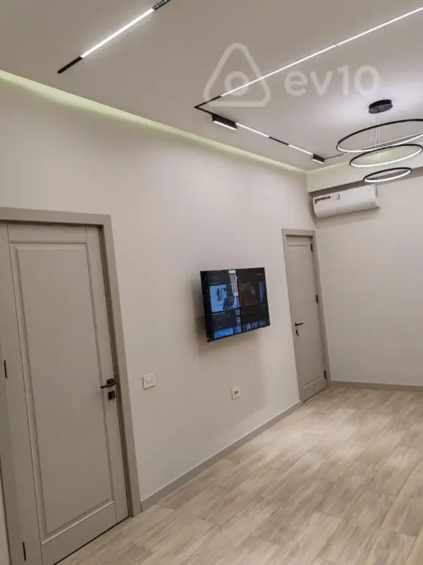 Kirayə verilir 3 otaqlı yeni tikili 65 m²