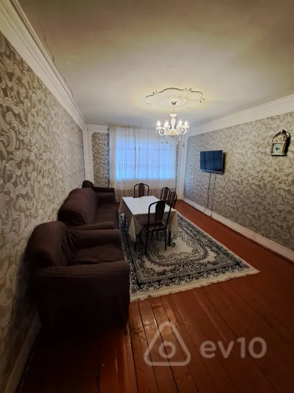 Kirayə verilir 3 otaqlı yeni tikili 100 m²