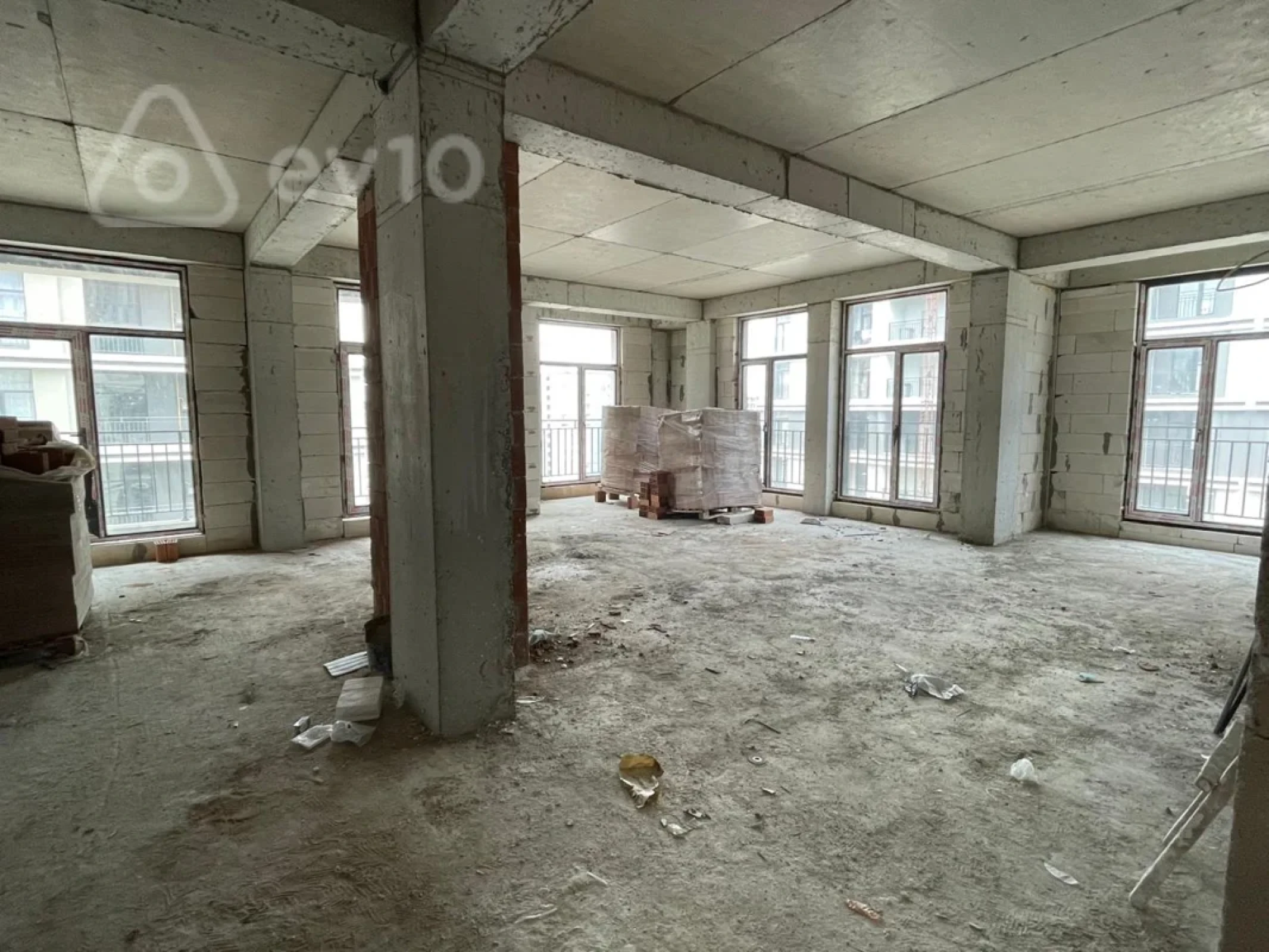 Satılır 3 otaqlı yeni tikili 105 m²