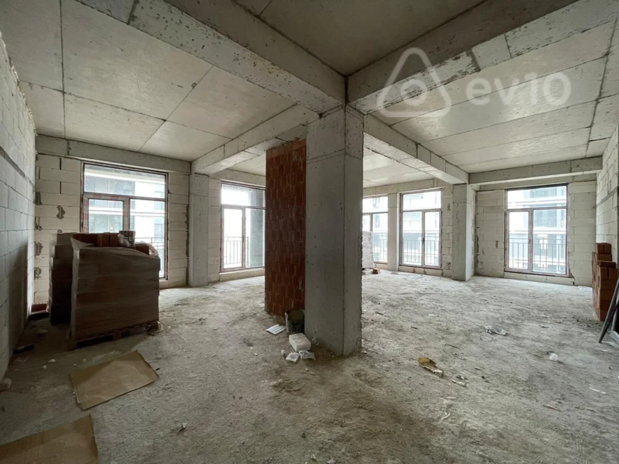 Satılır 3 otaqlı yeni tikili 105 m²