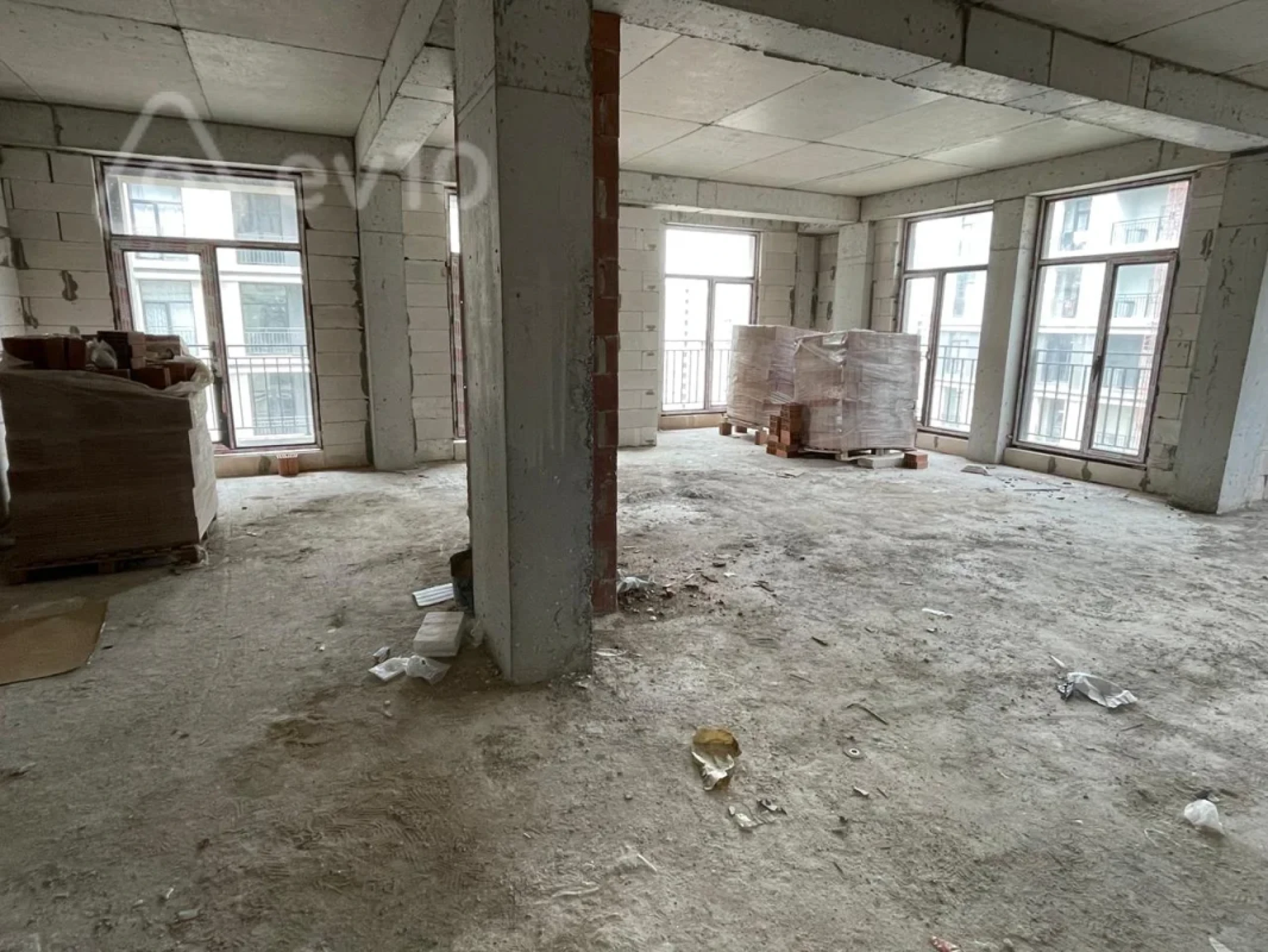 Satılır 3 otaqlı yeni tikili 105 m²