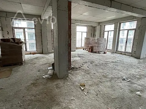 Satılır 3 otaqlı yeni tikili 105 m²