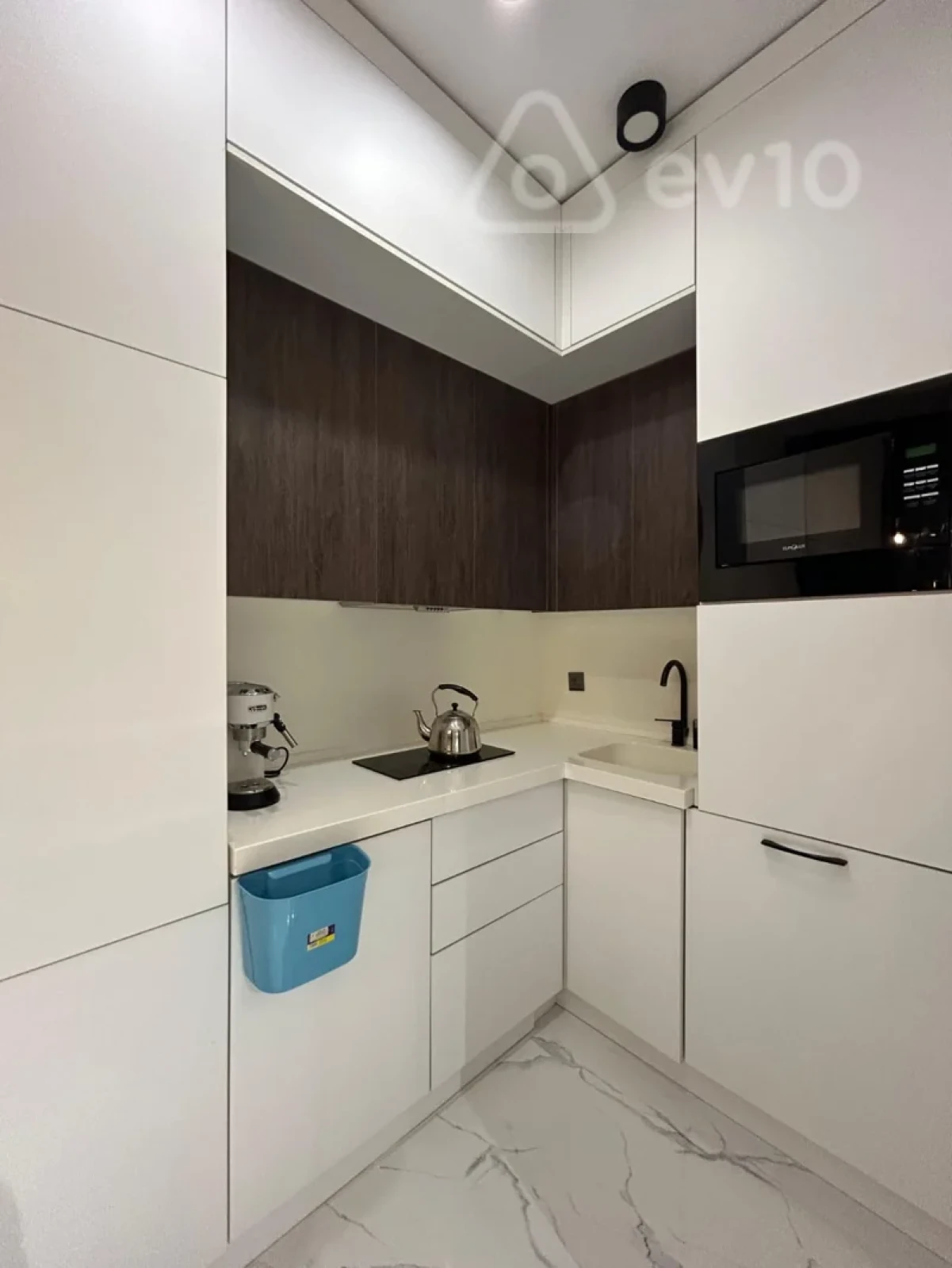 Satılır 3 otaqlı yeni tikili 73 m²