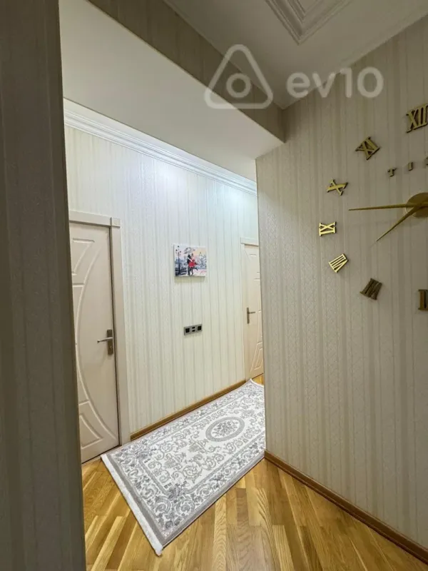 Kirayə verilir 2 otaqlı yeni tikili 80 m²