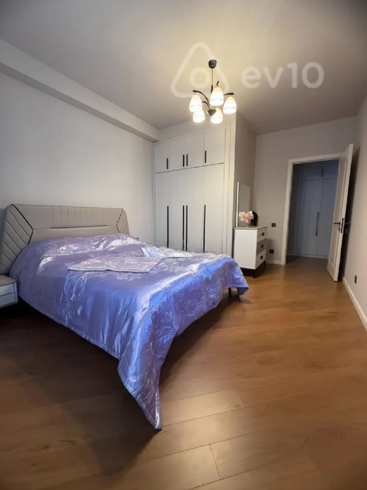 Kirayə verilir 3 otaqlı yeni tikili 76 m²