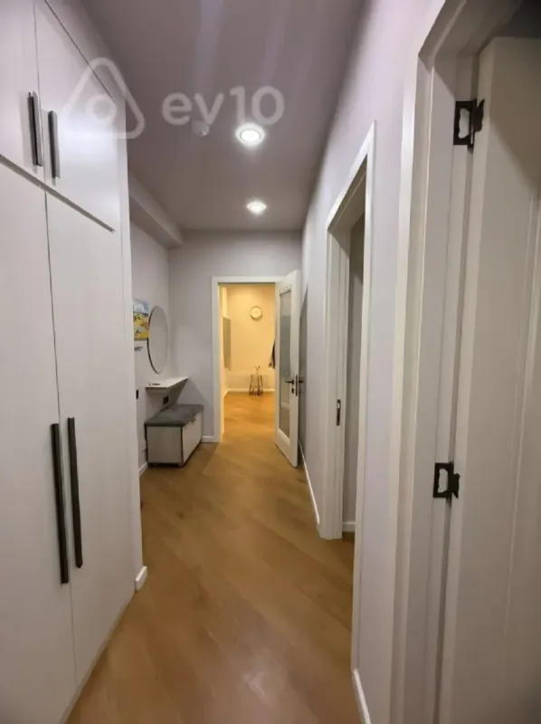 Kirayə verilir 3 otaqlı yeni tikili 76 m²