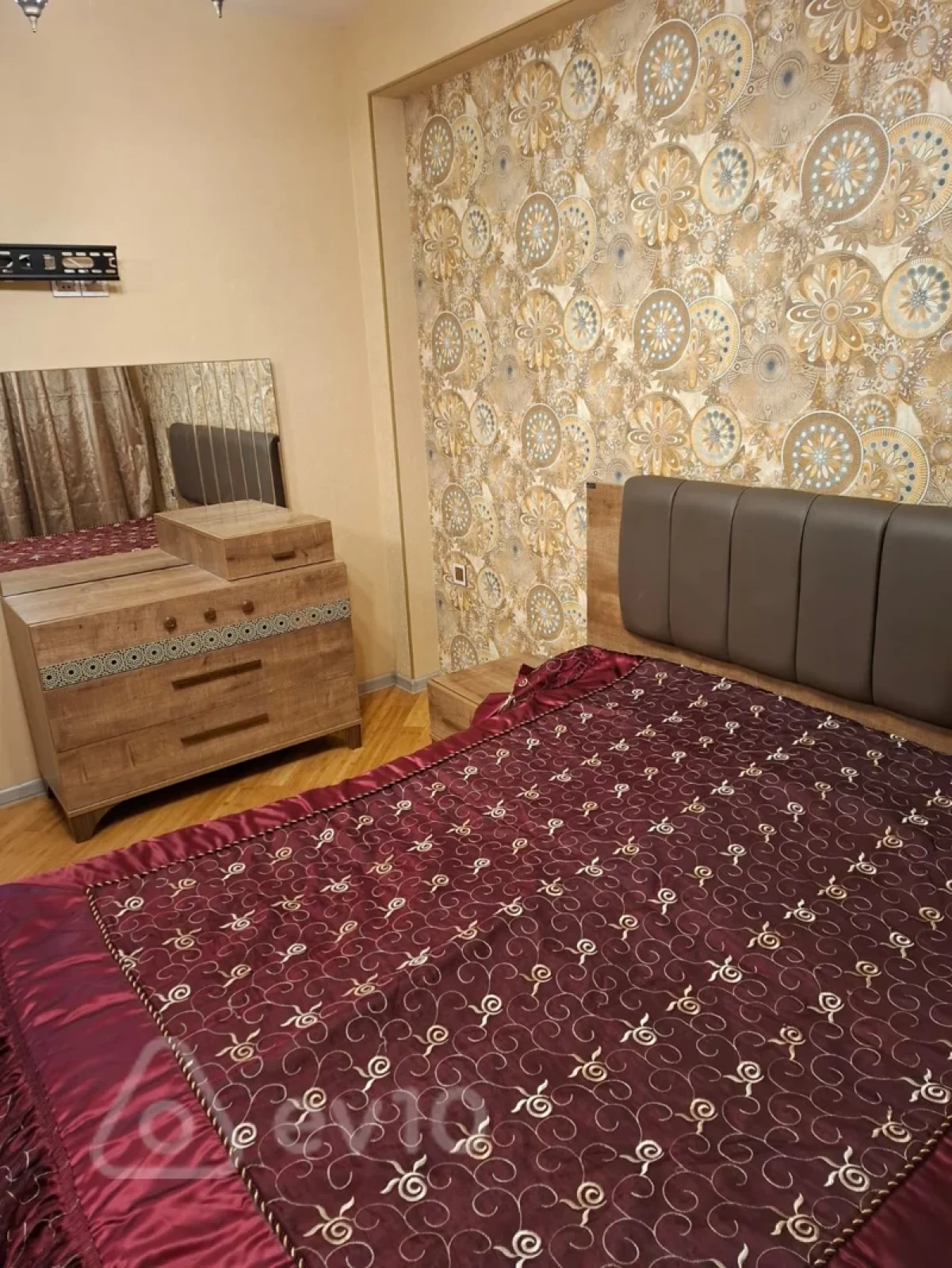 Kirayə verilir 2 otaqlı yeni tikili 65 m²