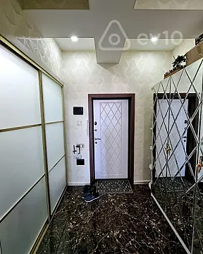 Kirayə verilir 2 otaqlı yeni tikili 70 m²