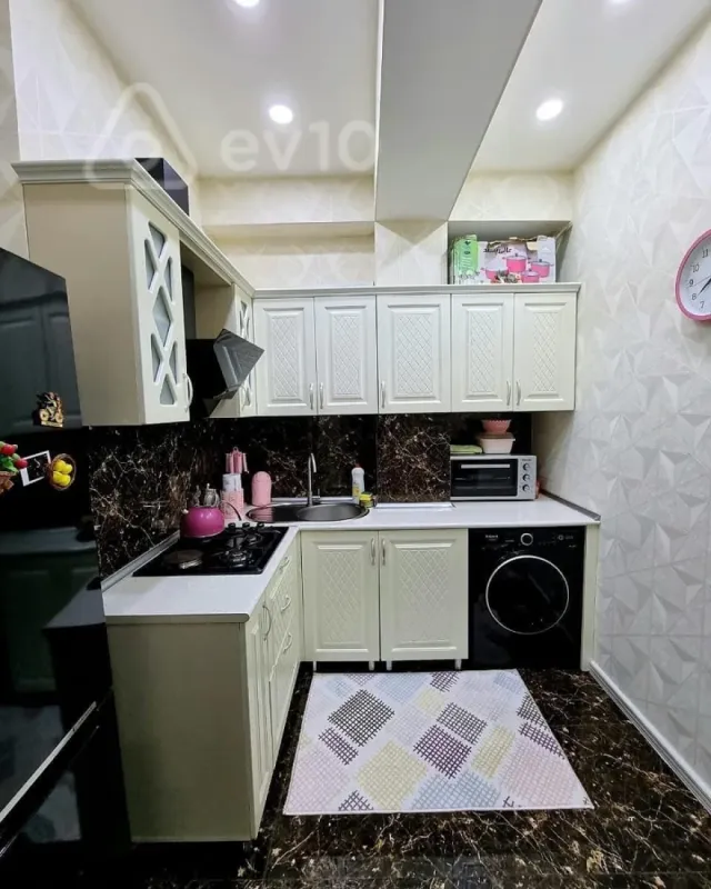 Kirayə verilir 2 otaqlı yeni tikili 70 m²