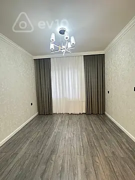 Satılır 2 otaqlı köhnə tikili 60 m²