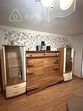 Kirayə verilir 2 otaqlı köhnə tikili 50 m²