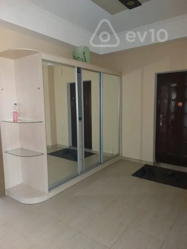 Satılır 4 otaqlı yeni tikili 80 m²