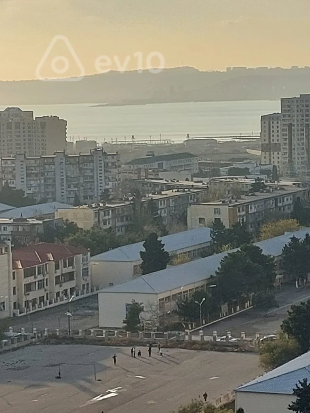 Satılır 4 otaqlı yeni tikili 80 m²