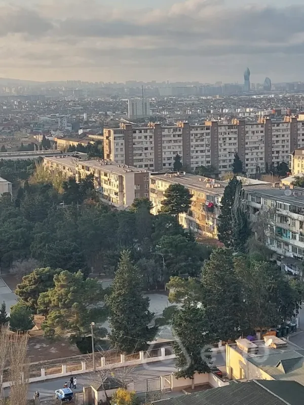 Satılır 4 otaqlı yeni tikili 80 m²