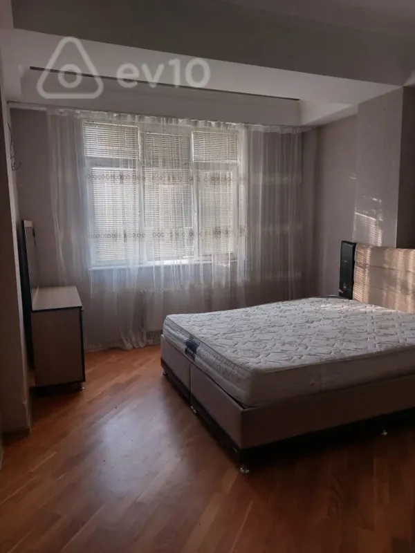 Satılır 4 otaqlı yeni tikili 80 m²