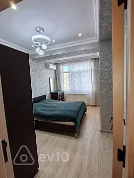Kirayə verilir 2 otaqlı yeni tikili 75 m²