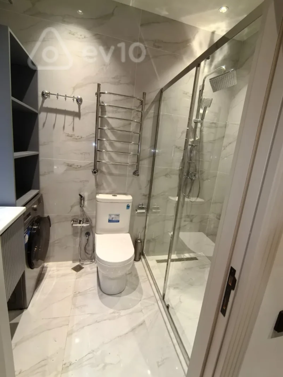 Kirayə verilir 2 otaqlı yeni tikili 75 m²