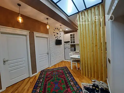 Kirayə verilir 2 otaqlı yeni tikili 70 m²