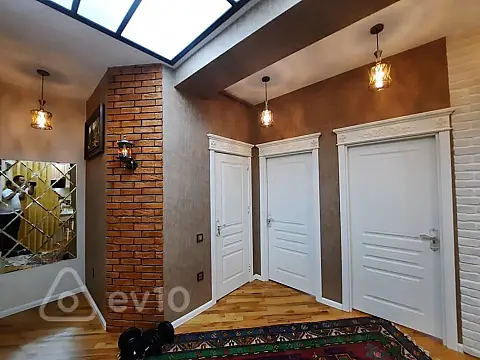 Kirayə verilir 2 otaqlı yeni tikili 70 m²