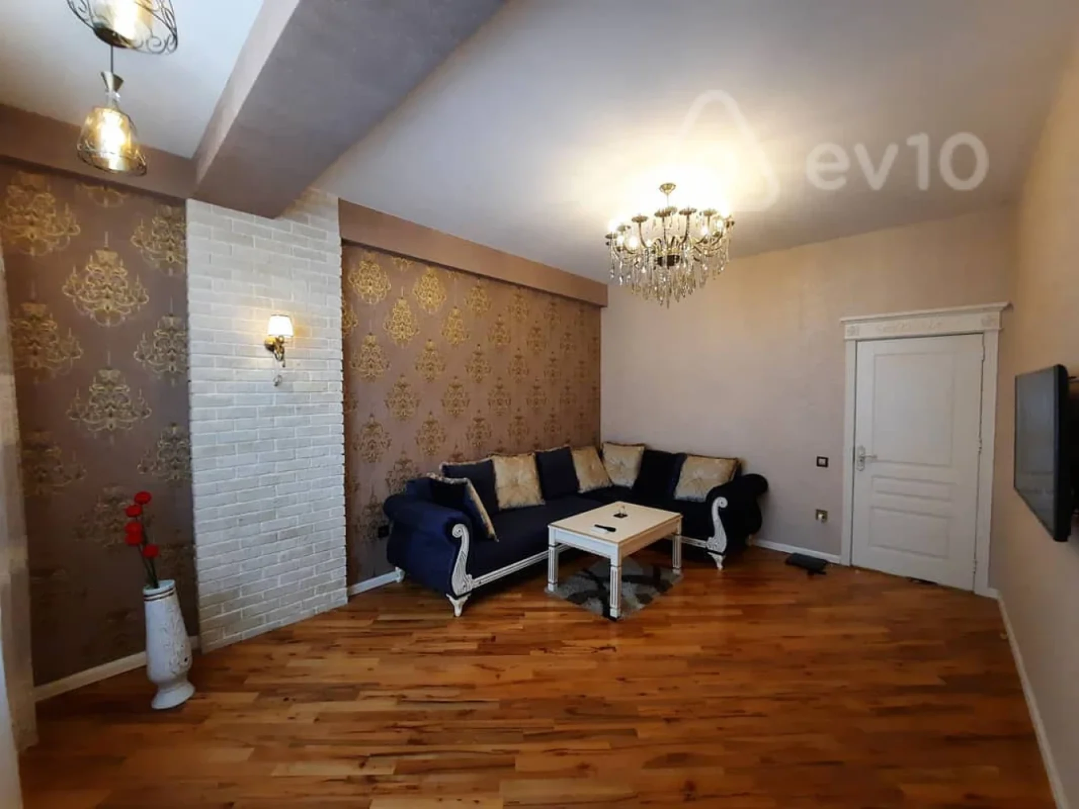 Kirayə verilir 2 otaqlı yeni tikili 70 m²