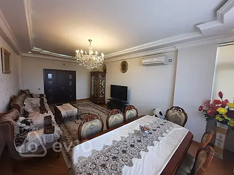 Kirayə verilir 3 otaqlı yeni tikili 125 m²