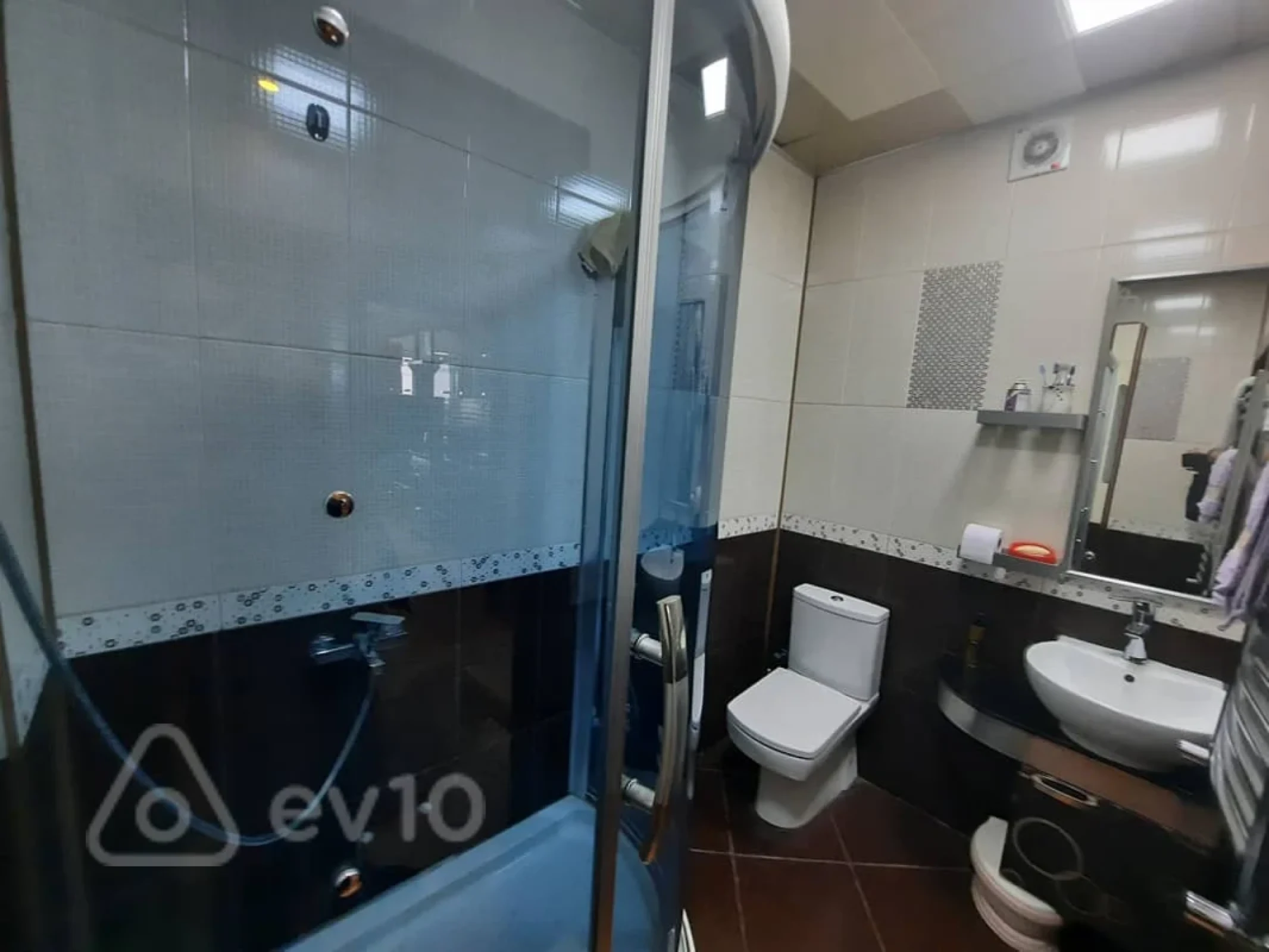 Kirayə verilir 3 otaqlı yeni tikili 125 m²