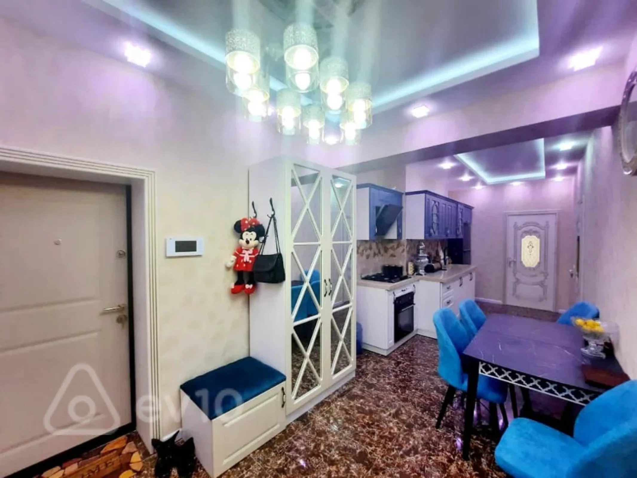 Kirayə verilir 3 otaqlı yeni tikili 100 m²