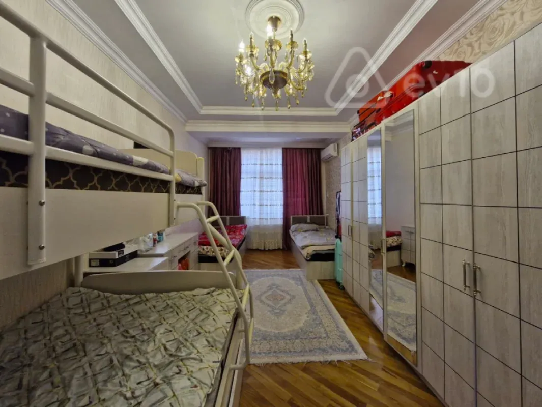 Satılır 4 otaqlı yeni tikili 165 m²