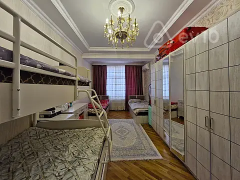 Satılır 4 otaqlı yeni tikili 165 m²