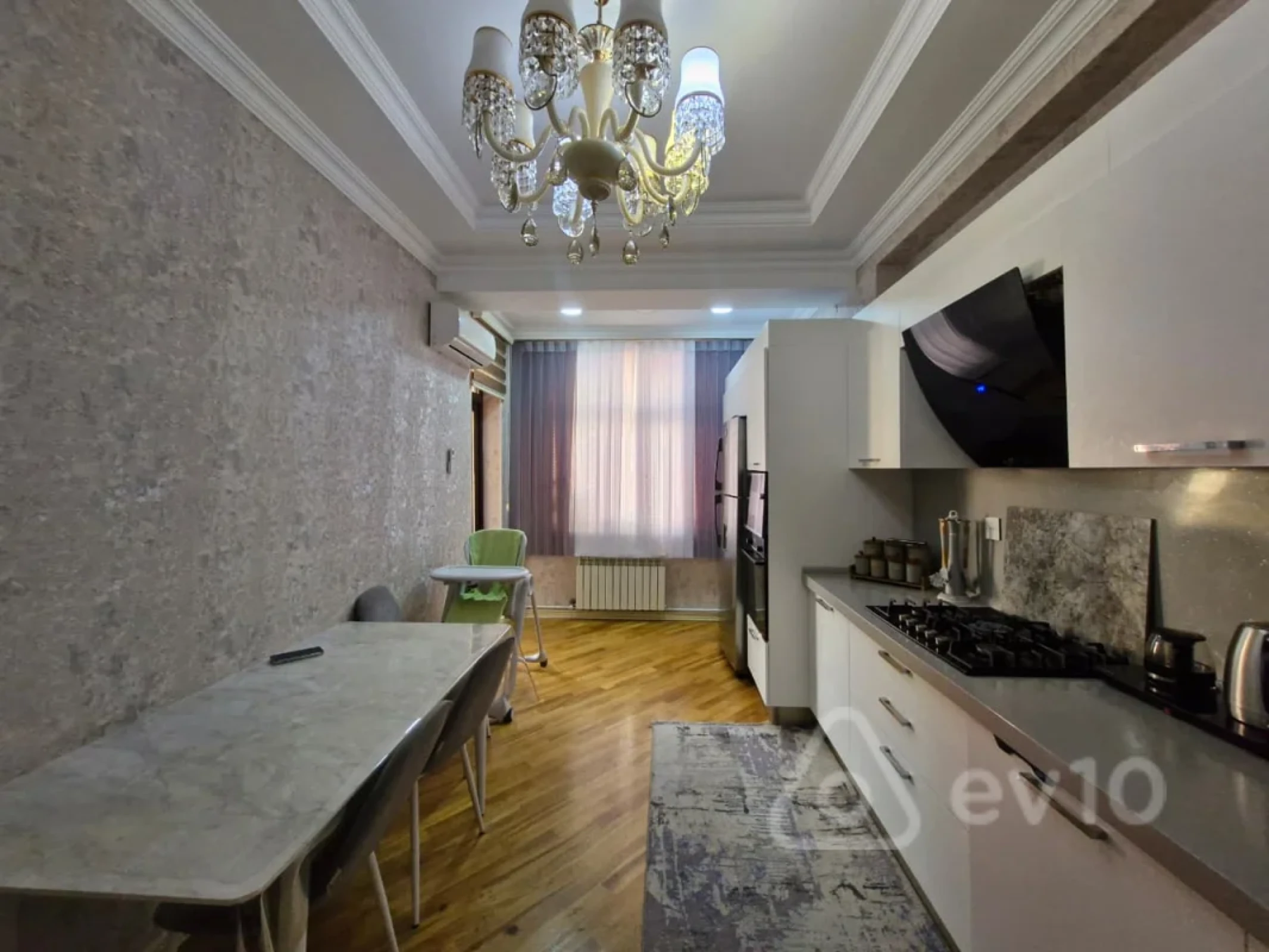 Satılır 4 otaqlı yeni tikili 165 m²