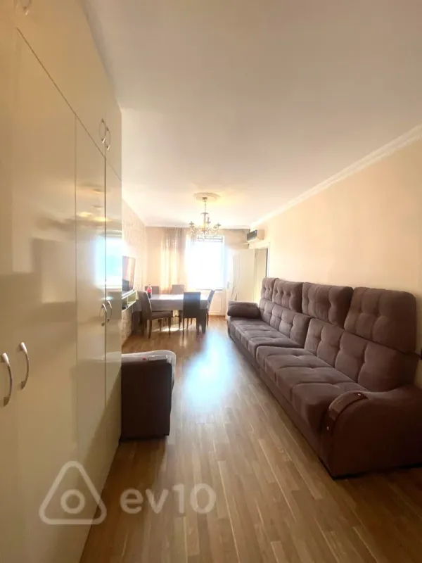 Kirayə verilir 2 otaqlı yeni tikili 50 m²