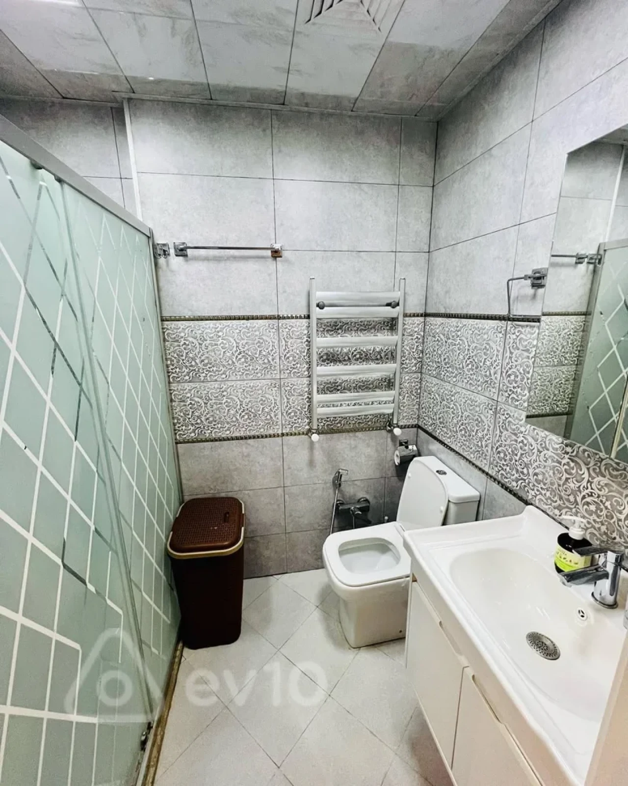 Kirayə verilir 3 otaqlı yeni tikili 86 m²