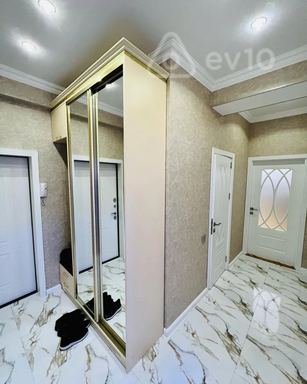 Kirayə verilir 3 otaqlı yeni tikili 86 m²