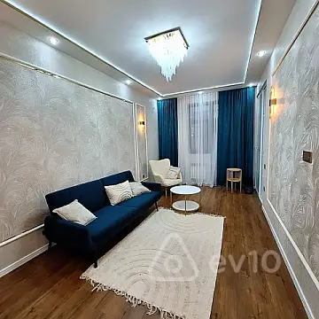 Kirayə verilir 2 otaqlı yeni tikili 75 m²