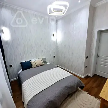 Kirayə verilir 2 otaqlı yeni tikili 75 m²