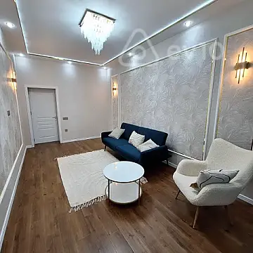 Kirayə verilir 2 otaqlı yeni tikili 75 m²