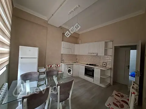 Kirayə verilir 2 otaqlı yeni tikili 70 m²