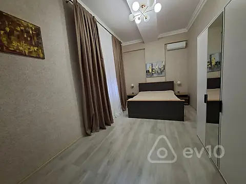 Kirayə verilir 2 otaqlı yeni tikili 70 m²