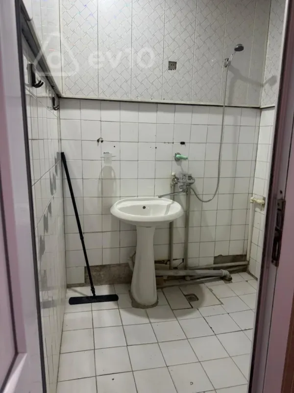 Kirayə verilir 2 otaqlı köhnə tikili 58 m²