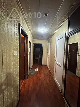 Kirayə verilir 2 otaqlı köhnə tikili 58 m²