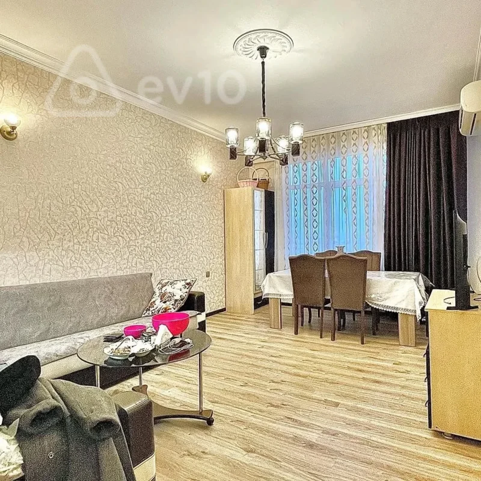 Kirayə verilir 2 otaqlı yeni tikili 70 m²