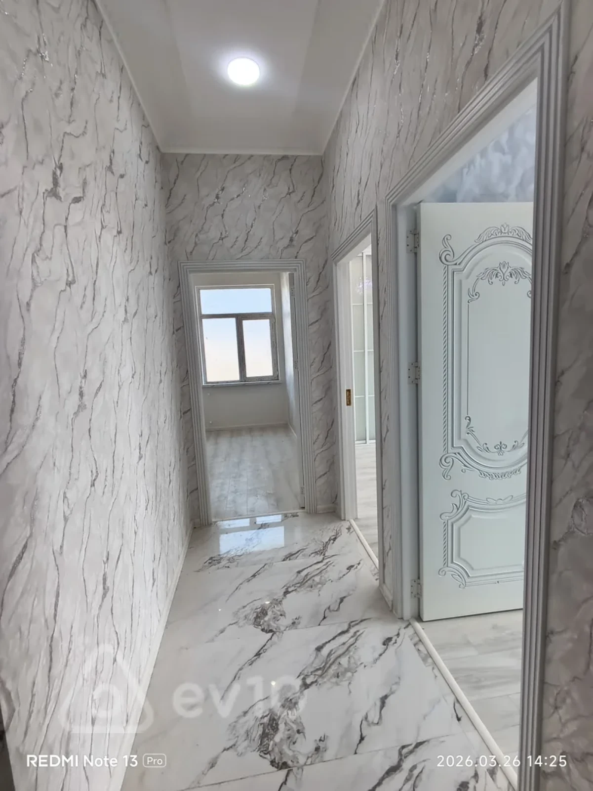 Satılır 2 otaqlı yeni tikili 62 m²
