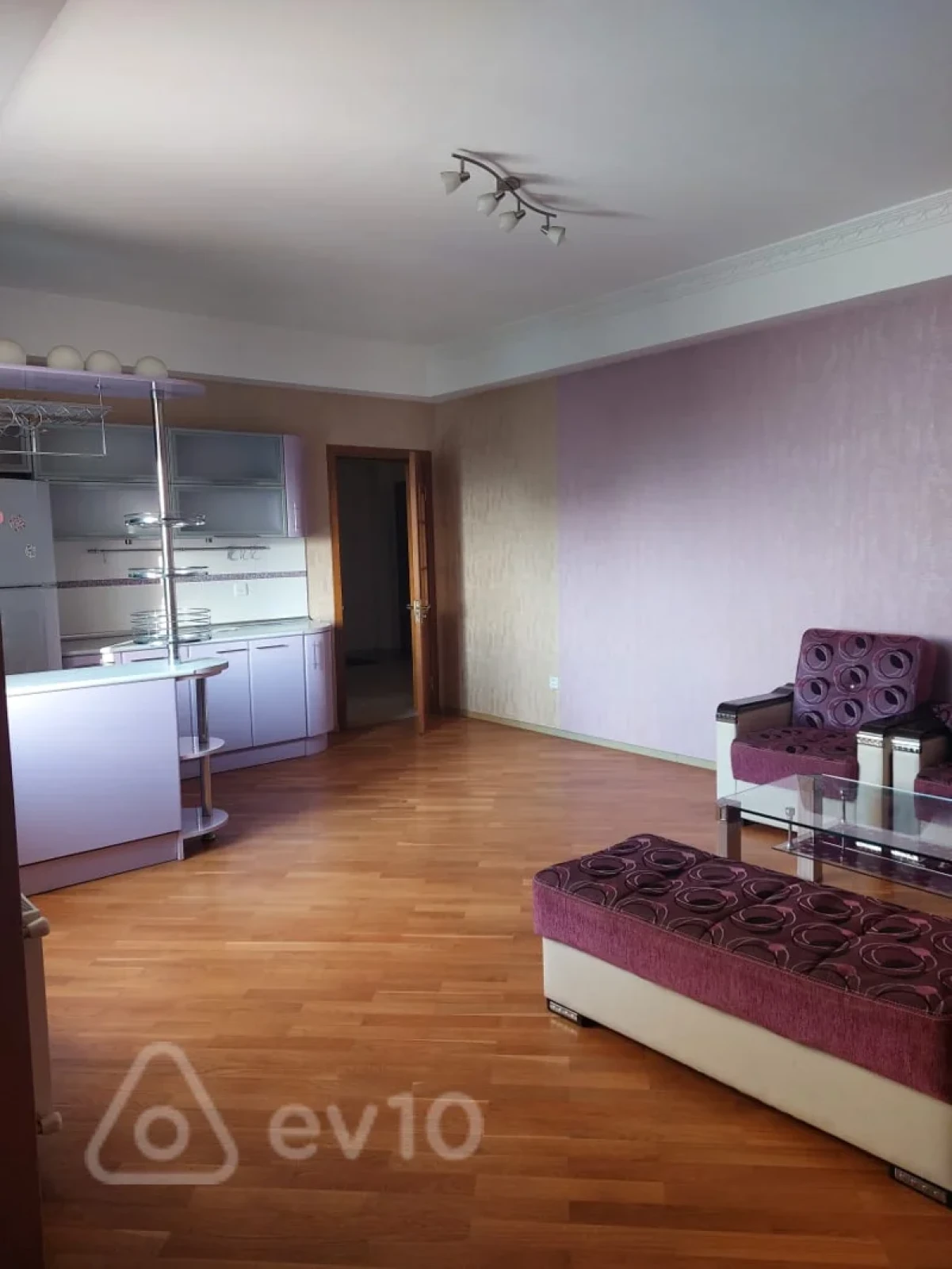 Kirayə verilir 3 otaqlı yeni tikili 122 m²