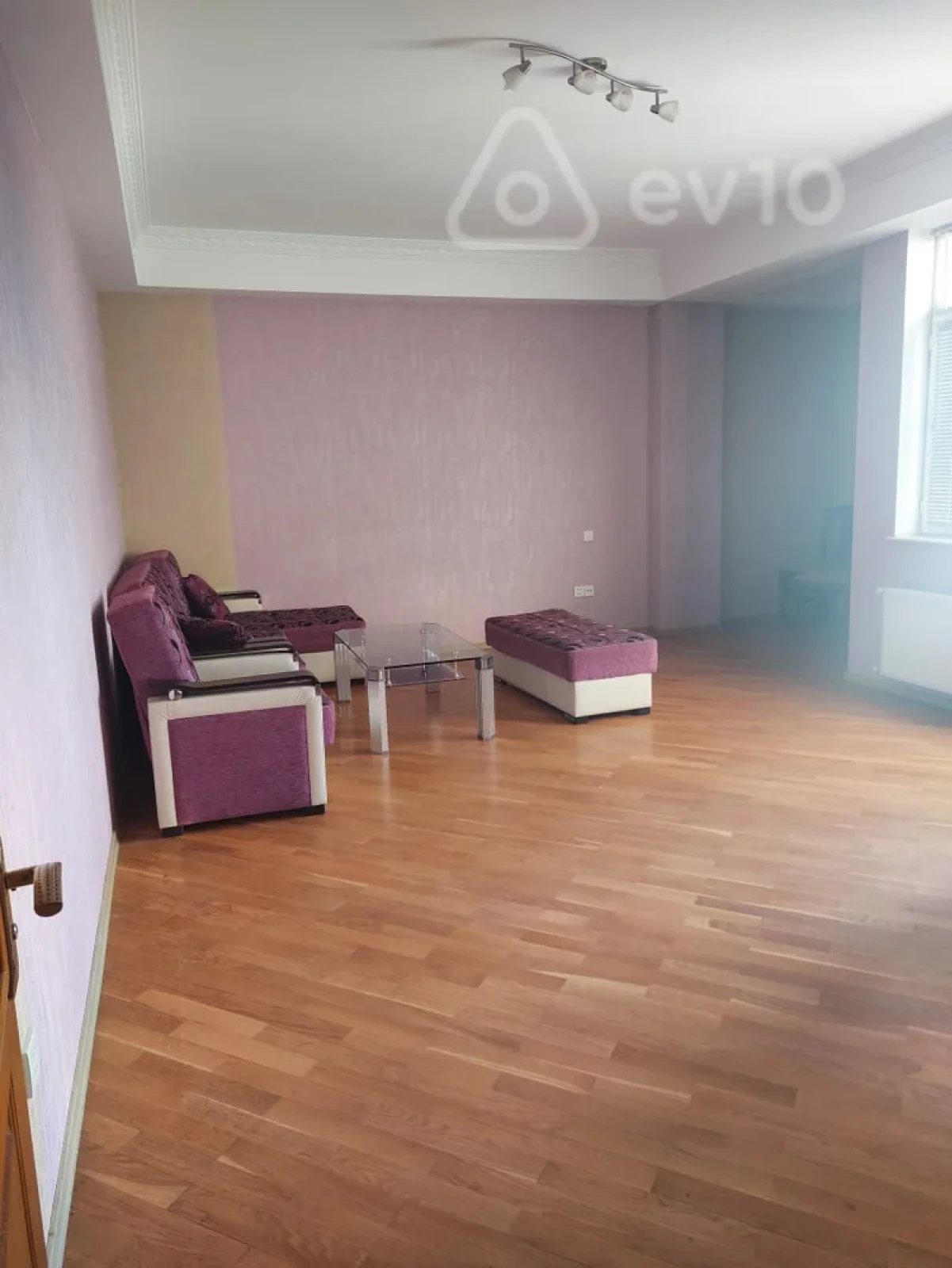 Kirayə verilir 3 otaqlı yeni tikili 122 m²